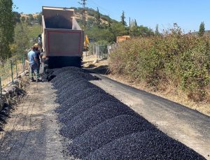 Ankara Güdül’de yol bakım ve asfalt çalışmaları sürüyor