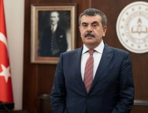 Okullarda tek tip kıyafet geri dönüyor