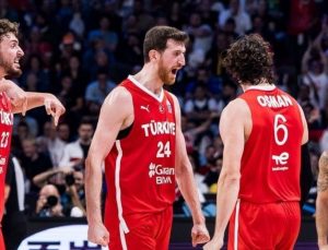12 Dev Adam, EuroBasket 2025'te finalde!