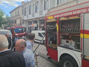 Çarşı içinde çıkan yangın korkuttu