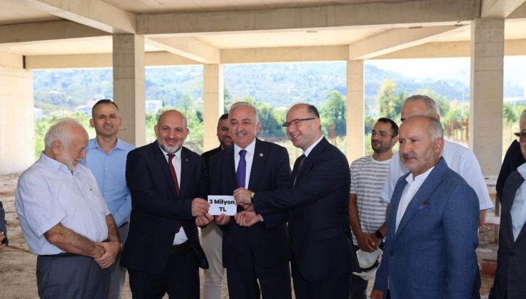 Dini İlimler Külliyesine 3 milyon TL bağış