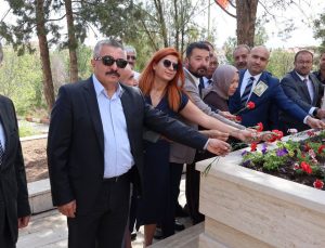 Hüseyin Kahya Hiçyılmaz minnet ve şükranla anıldı