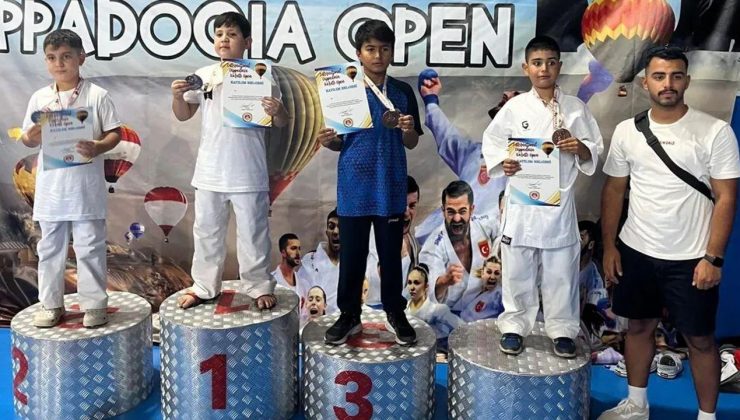 Sporcularımız Kapadokya karate Şampiyonası’ndan madalyalarla döndü