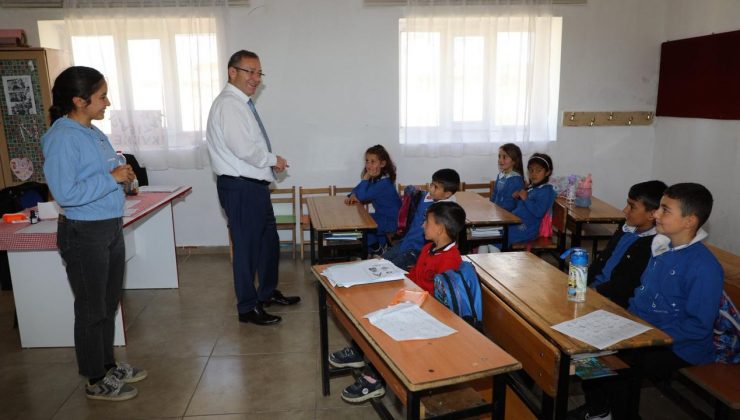 Vali Ziya Polat’tan Tekneli Köyü İlkokulu’na ziyaret