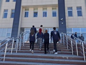 Kars’ta banka kartı dolandırıcılığı operasyonu: 2 şüpheli gözaltına alındı