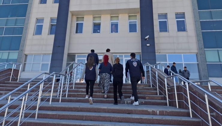 Kars’ta banka kartı dolandırıcılığı operasyonu: 2 şüpheli gözaltına alındı