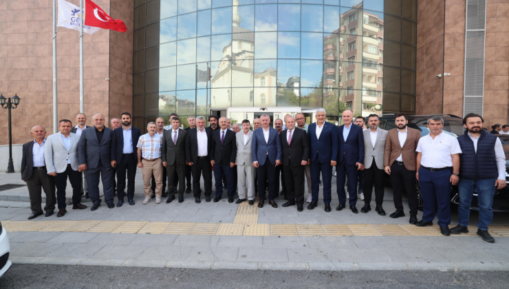 Başkan Büyükakın, Gebzeli servisçilerle bir araya geldi