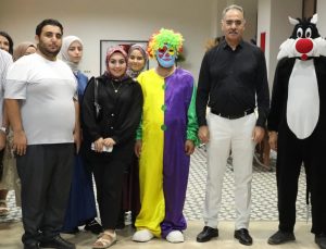 Eyyübiye Belediye Başkanı Kuş, üniversiteye yerleşen gençlerle buluştu