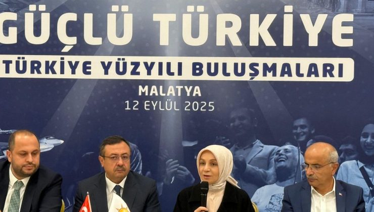 AK Parti gurup başkan vekili Leyla Şahin Usta, Malatya’da Türkiye Yüzyılı buluşmalarına katıldı