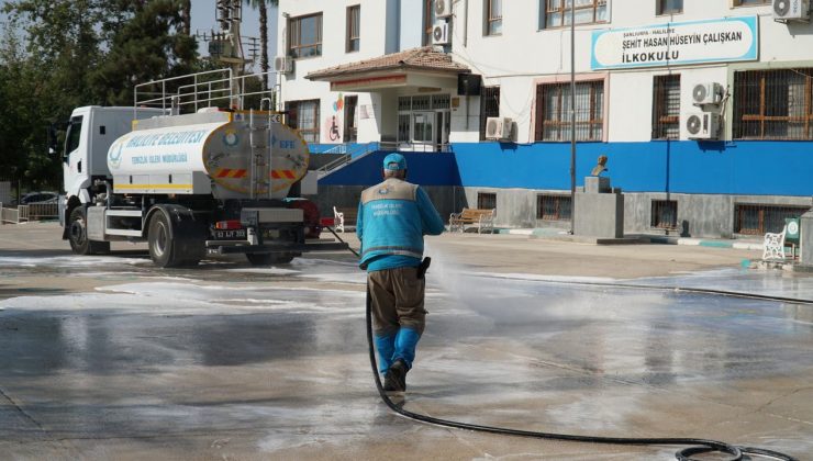 Haliliye Belediyesi'nden okullara eğitim öncesi temizlik seferberliği