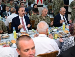 Isparta Valisi Erin, Gazilerle Komando Tugayı’nda bir araya geldi