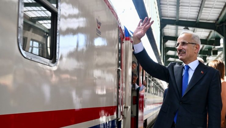 Turistik Karaelmas Treni Seferlere Başlıyor