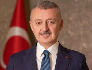 Kocaeli Belediye Başkanı Büyükakın okula yeni başlayan miniklere başarılar diledi