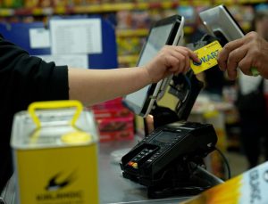 Kocaeli Büyükşehir'den 25 bin haneye 41 kart desteği