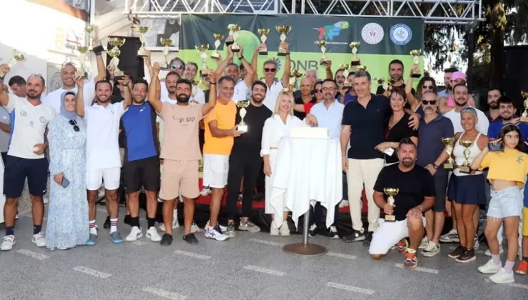 Master tenisçilerin büyük Adana buluşması