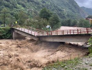 Rize’de sağanak yağış sel ve heyelana yol açtı