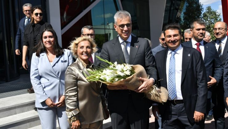 Sağlık Bakanı Memişoğlu, Polifarma Ar-Ge Merkezi’nin açılışına katıldı