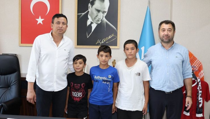 Spor sever gençler Aksu belediyesi’ne ziyaret etti