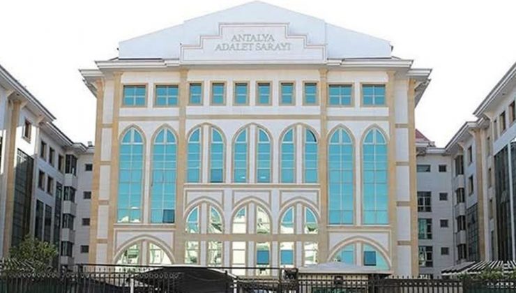 Antalya’da rüşvet operasyonunda 5 tutuklama