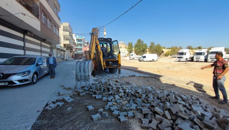 Eyyübiye'de gece gündüz yol çalışması