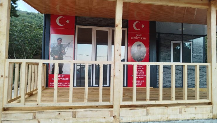 Şehit babasının ev hayali anahtar teslim töreniyle gerçekleşiyor