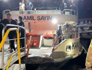 Üsküdar’da yolcu teknesi ile yük gemisi çarpıştı: 12 yaralı