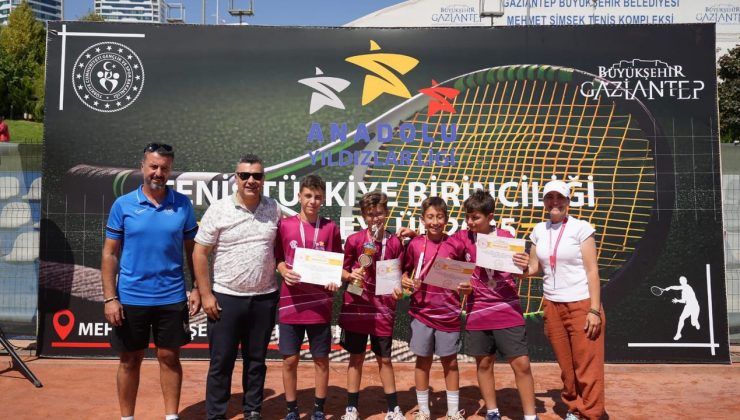 Trabzon Büyükşehir’in tenis takımından gururlandıran başarı