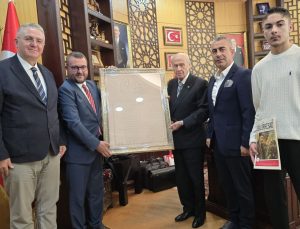 Sebilürreşad Vakfı yöneticileri MHP Genel Başkanı Devlet Bahçeli’yi ziyaret etti