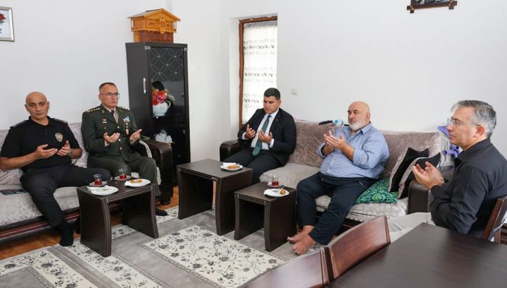 Artvin Vali Vekili Erdoğan, Kıbrıs gazisini ziyaret etti