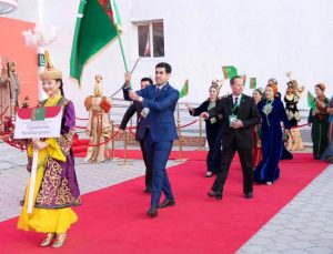 Aktau’da III. Uluslararası TÜRKSOY tiyatro festivali görkemli törenle başladı