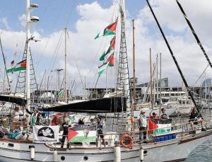 İsrail, Küresel Sumud Filosu’na saldırdı: Abluka delindi, 37’si Türk 222 aktivist alıkonuldu