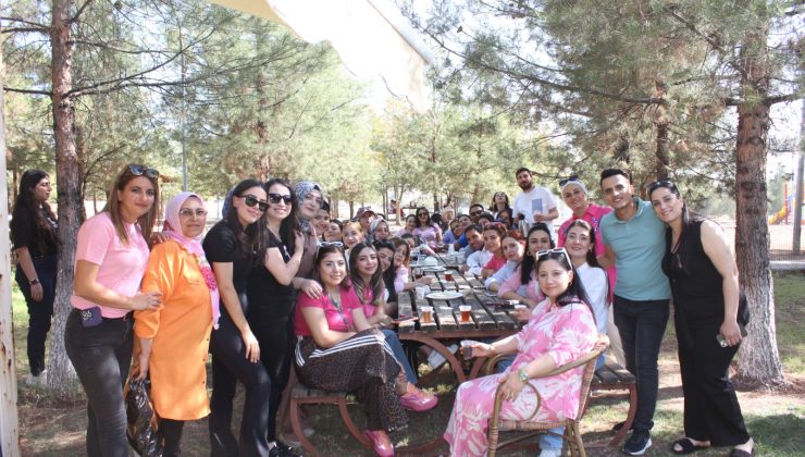 GENESIS HOSPITAL’DAN PEMBE EKİM’E ANLAMLI DESTEK