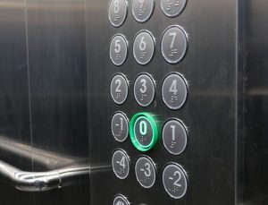 Ankara'da yük asansöründen düşen 2 işçi hayatını kaybetti