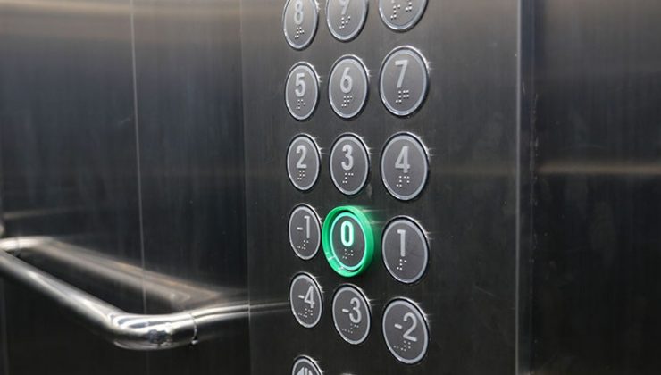 Ankara'da yük asansöründen düşen 2 işçi hayatını kaybetti