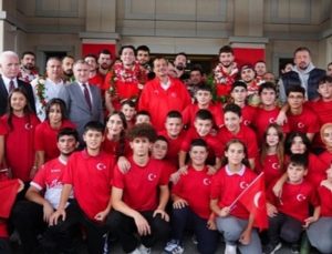 Paralimpik Milli sporcular tarihi başarılara imza attı