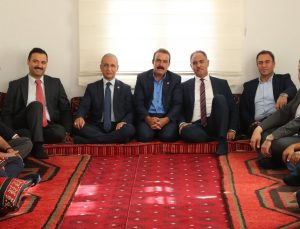 Başkan Kuş ve Milletvekili Dusak, Eyyübiye kırsalında vatandaşlarla buluştu