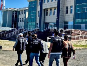 Kars'ta Uyuşturucu Operasyonu: 3 Şüpheli Tutuklandı