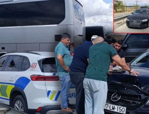 Antalya'da kazayı seyrederken kaza yaptılar