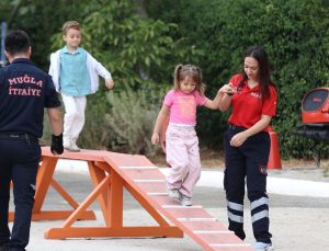 İtfaiye Haftasında Küçük Kahramanlar Sahada