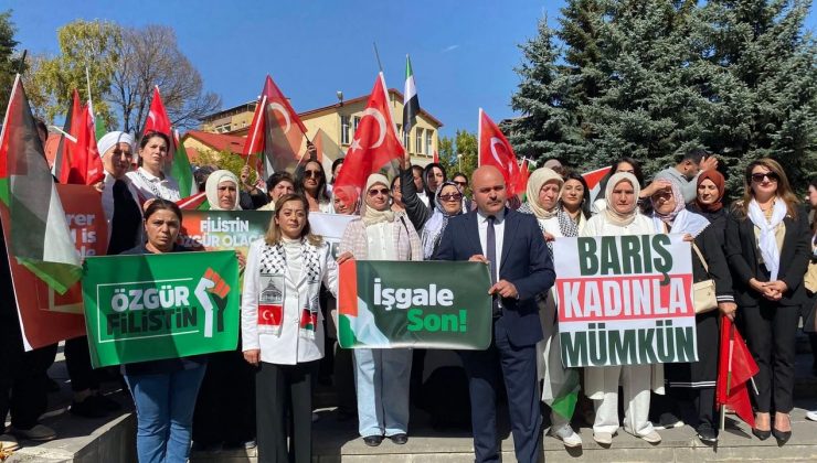 "Gazze için sessiz çığlık" etkinliği Kars'ta da eş zamanlı gerçekleştirildi