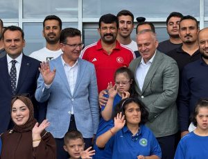 Hacı Abdullah Onur Özel Eğitim Okulu'na anlamlı ziyaret ve spor malzemesi desteği