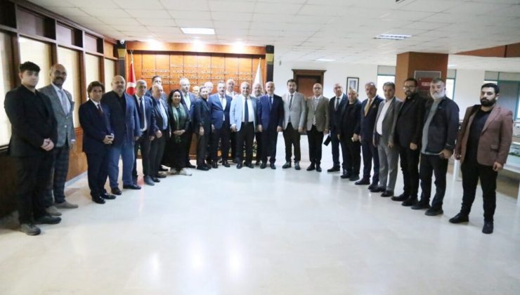 TİMBİR Yönetimi Rize Belediye Başkanı Rahmi Metin’i ziyaret etti