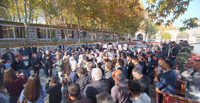 On Gözlü Köprü Esnafından Belediyeye Tepki: Yerel Yönetim Bir Grubun Tekelini Çeviren Çarka Dönüşmüştür