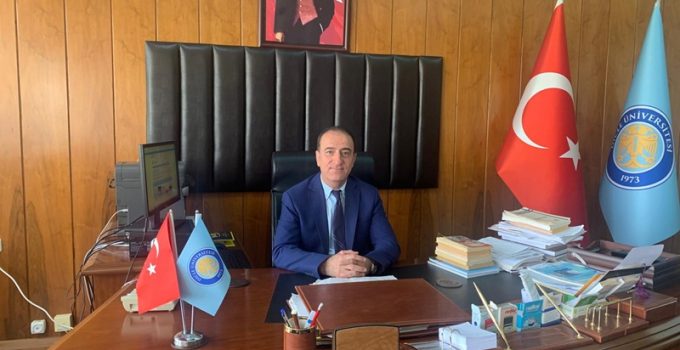 Dicle Üniversitesi’nde İstifa Zinciri; Bu Kez Fen Fakültesi Dekanı Prof. Dr. Sezai Asubay Görevinden Ayrıldı