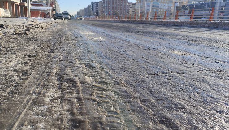 Diyarbakır Yolları Buz Pistine Döndü!