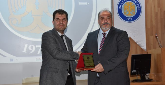 D.Ü. Hastanesi’nde Sürpriz Değişim; Başhekim Ata Akıl İstifa Etti, Görev Prof. Dr. Gökhan Kırbaş’ a Emanet