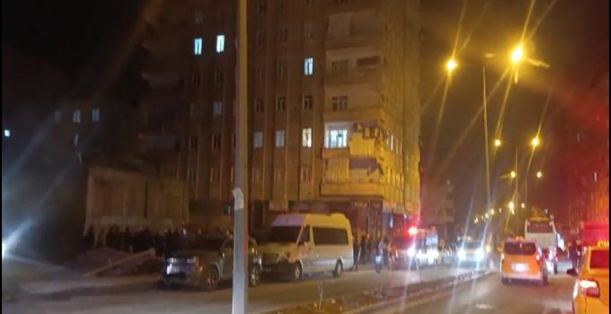 Diyarbakır’da 8 Katlı Bina Tahliye Edildi