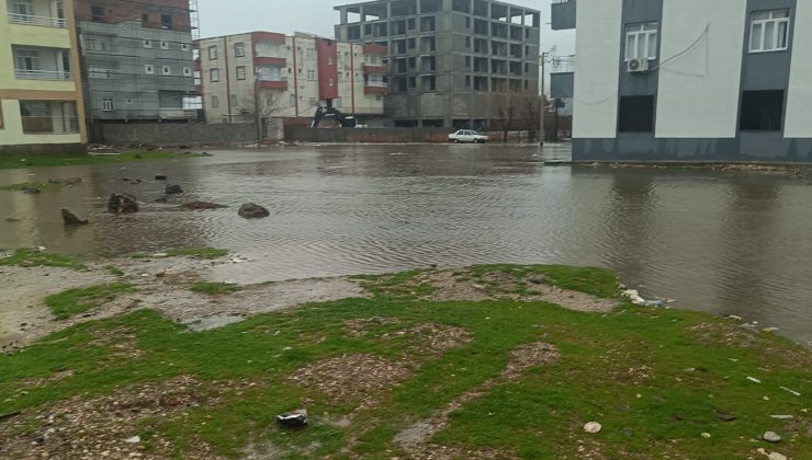 Diyarbakır’da Sokak Göle Döndü