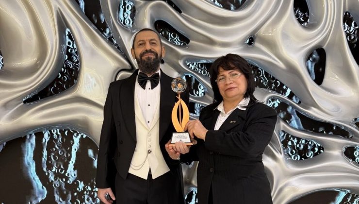 Yılın Barış İnsanı Ödülü Dünyaca Ünlü Yazar Akif Manaf’ın