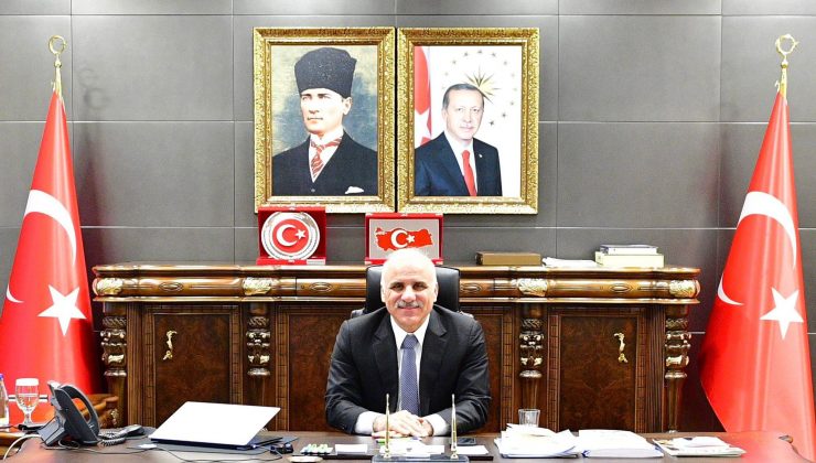 Vali Zorluoğlu, Diyarbakırlıların Ramazan Bayramını Kutladı